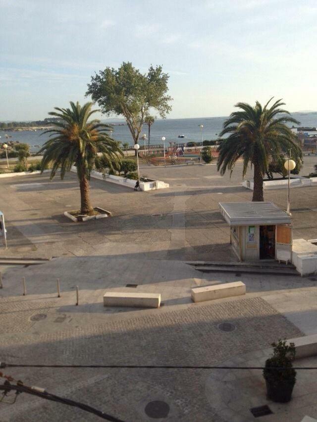 Piso Centrico Y Amplio En Praza Do Regueiro, A Illa De Arousa Экстерьер фото